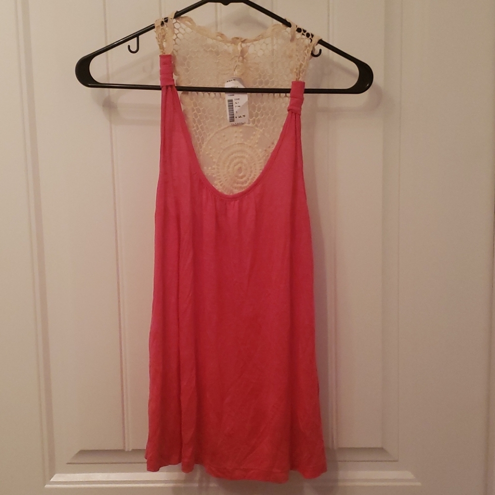 NWT Easel Pink & Lace Top | S